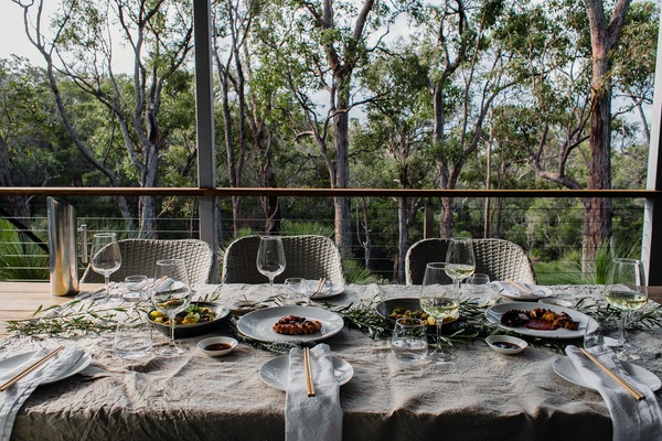 Disposable vs. Reusable: The Environmental Impact of Dinnerware and Cutlery Choices